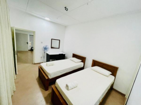 The Colombo Home